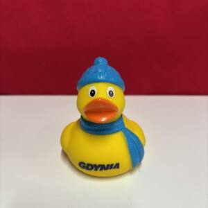 I Love Gdynia - najlepszy sklep z pamiątkami - Kaczka gumowa z Gdyni w czapce i szaliku